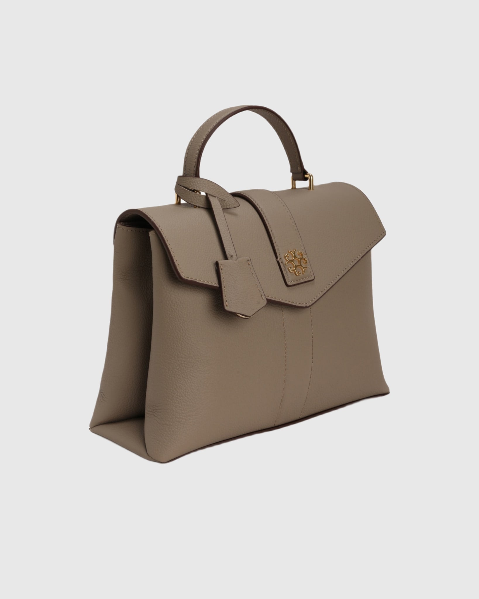 #Color_TAUPE