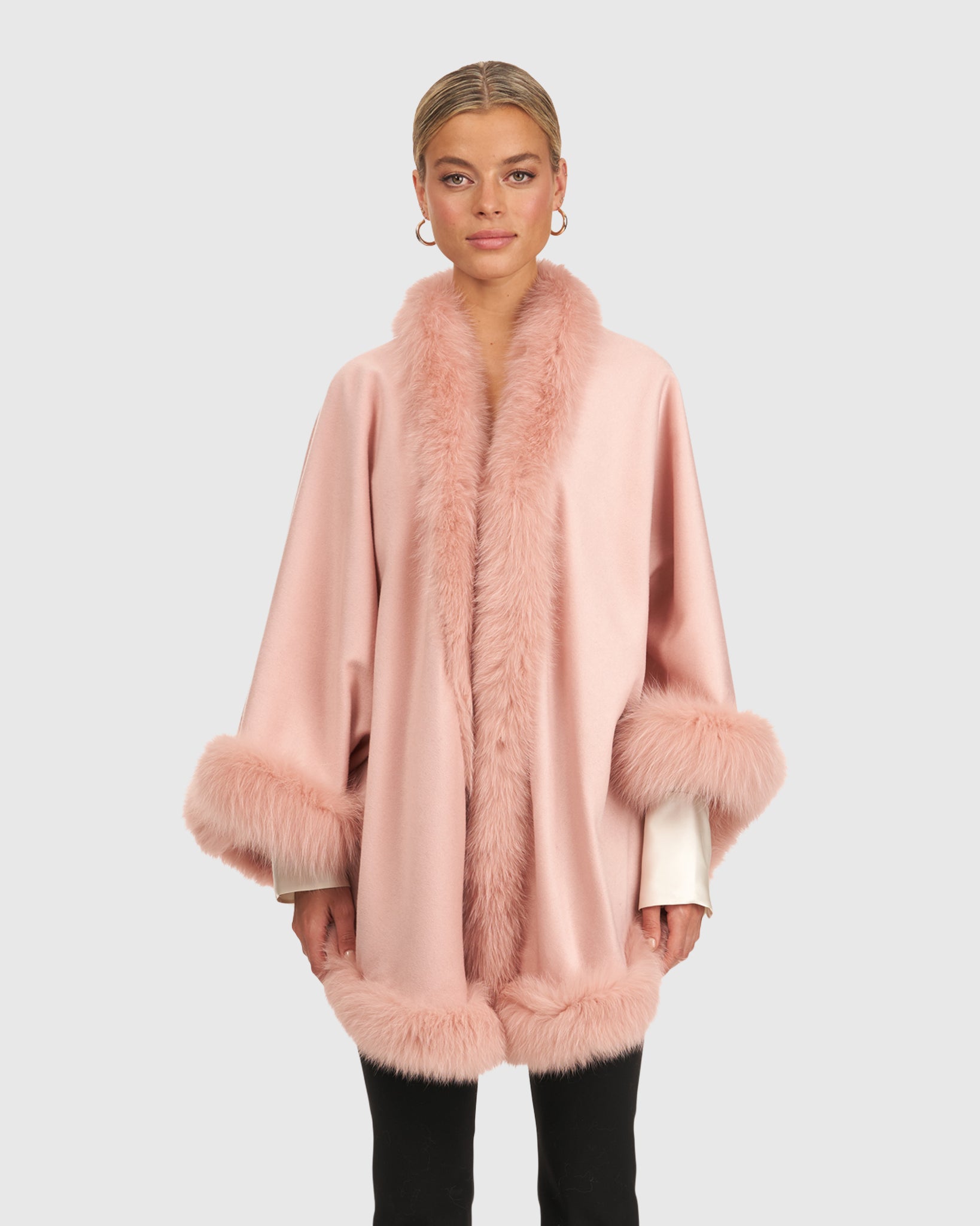 #Color_Light Pink