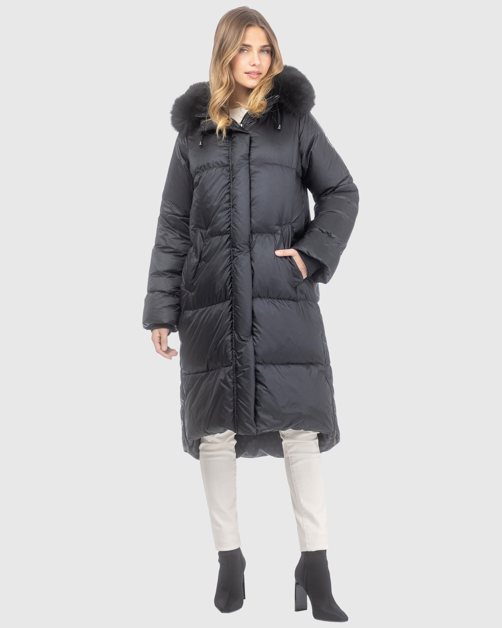 APRES-SKI JACKET WITH DETACHABLE TOSCANA LAMB HOOD TRIM