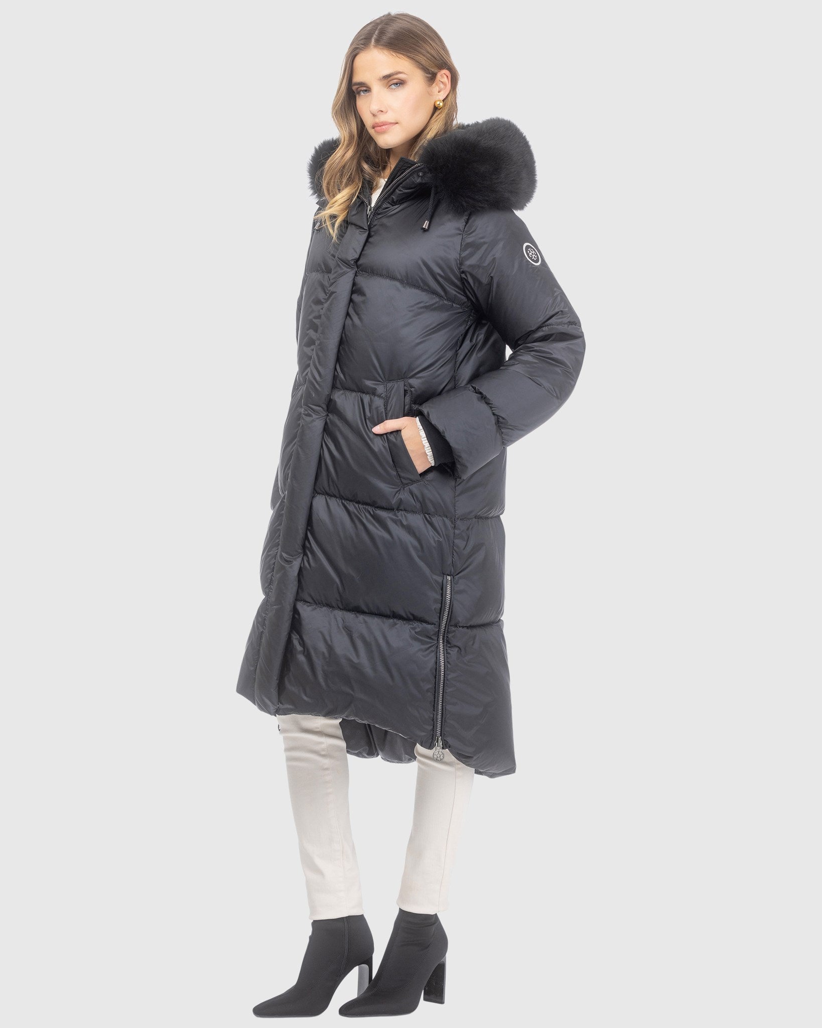 APRES-SKI JACKET WITH DETACHABLE TOSCANA LAMB HOOD TRIM