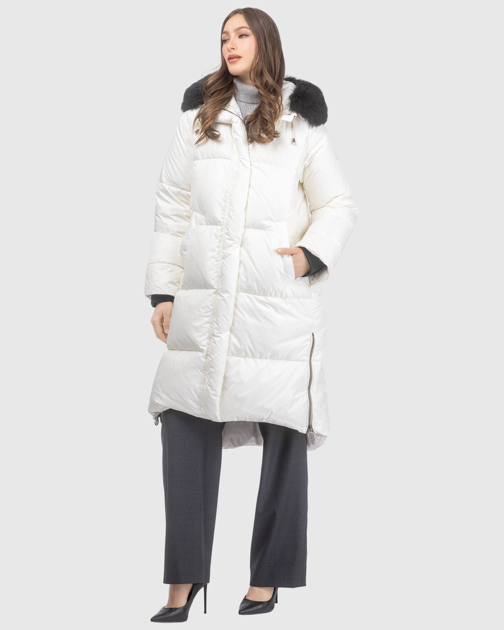 APRES-SKI JACKET WITH DETACHABLE TOSCANA LAMB HOOD TRIM