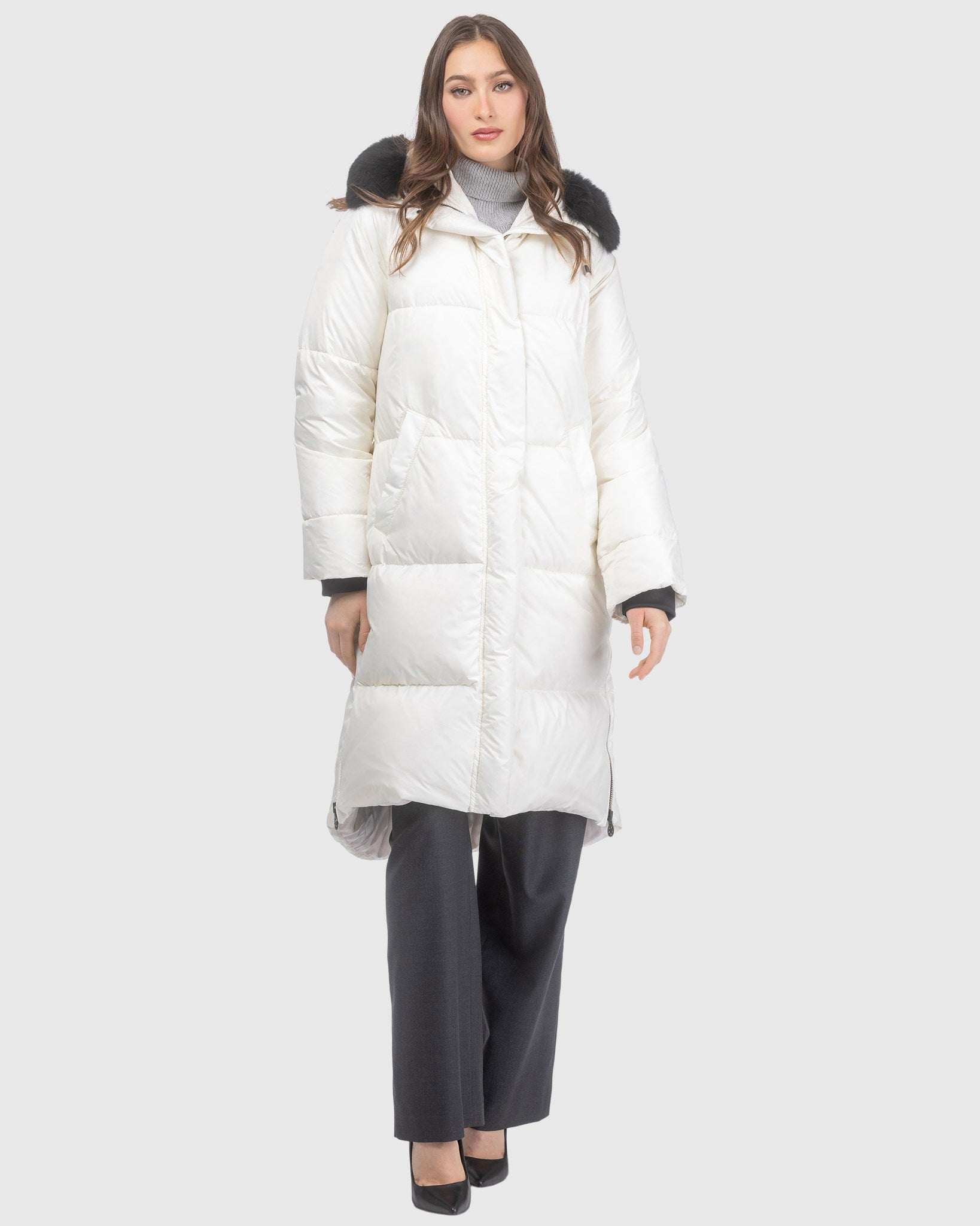 APRES-SKI JACKET WITH DETACHABLE TOSCANA LAMB HOOD TRIM