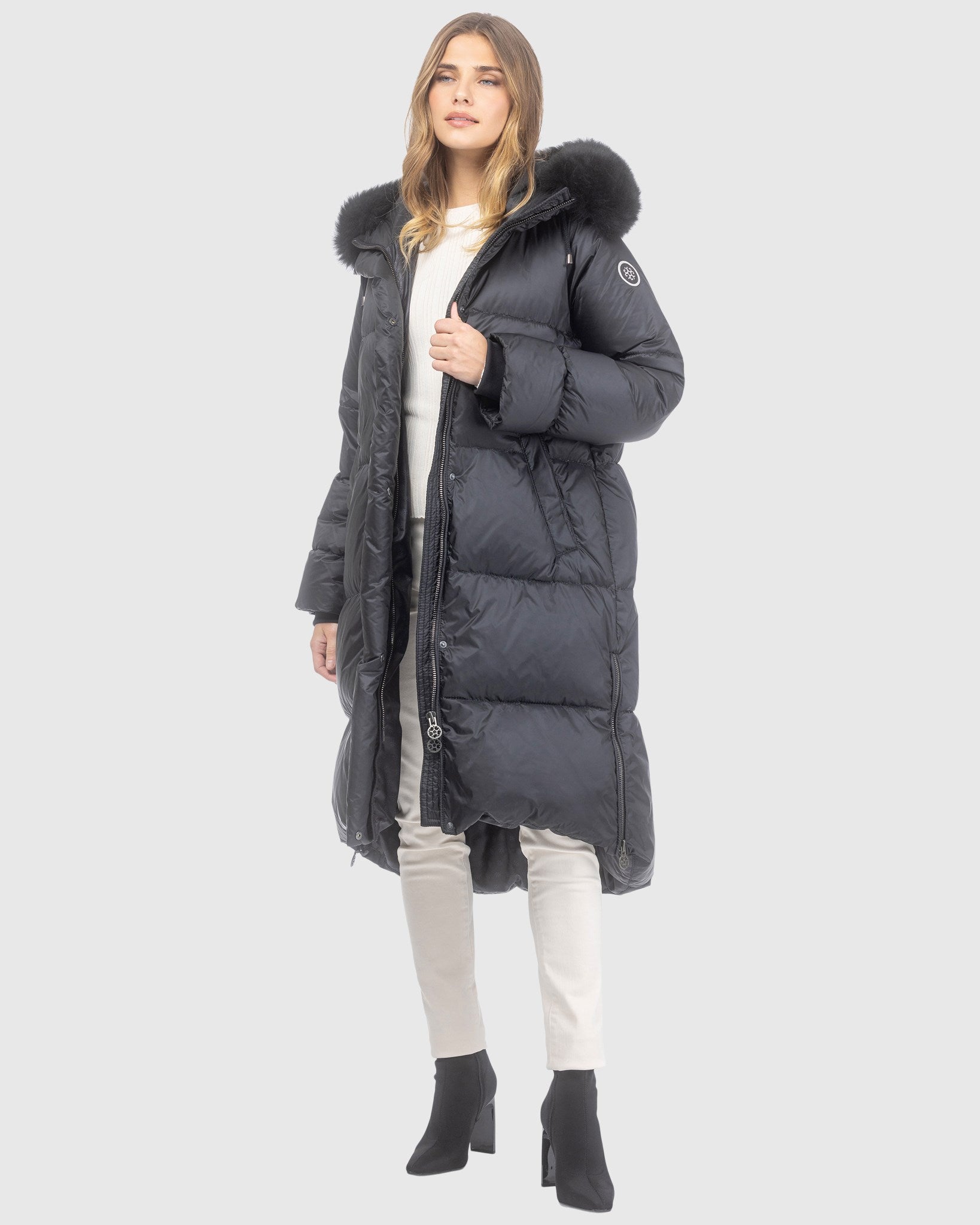 APRES-SKI JACKET WITH DETACHABLE TOSCANA LAMB HOOD TRIM