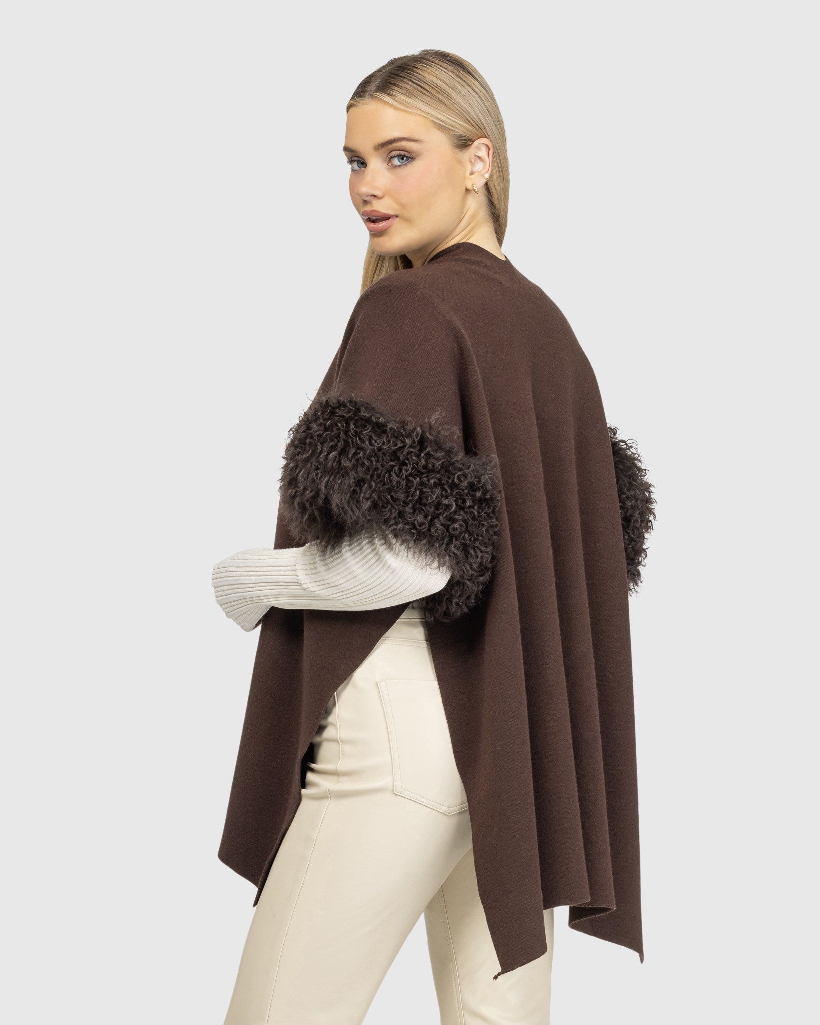 #Color_BROWN