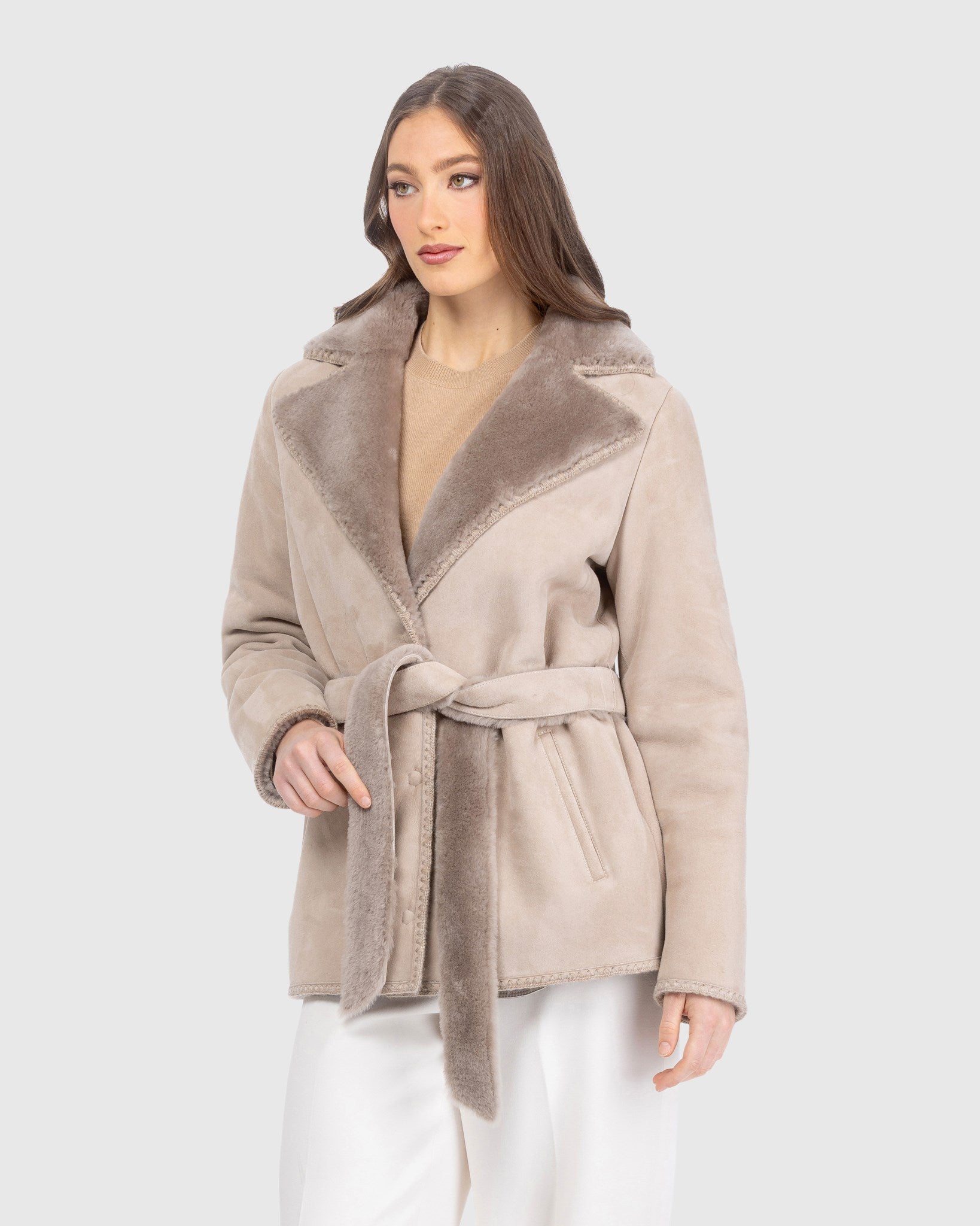 #Color_TAUPE