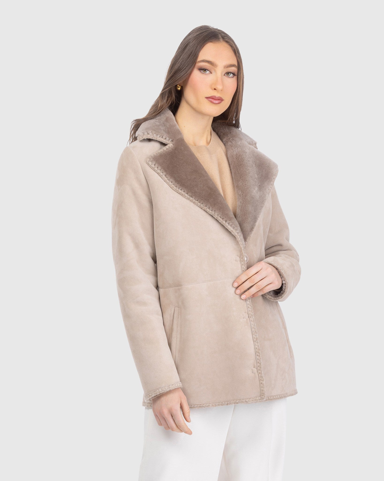 #Color_TAUPE