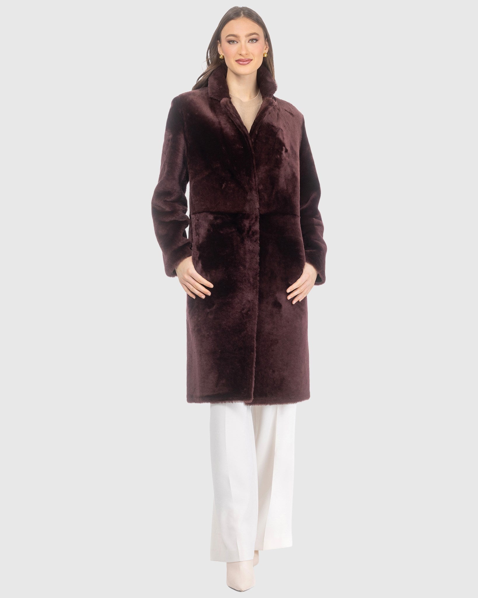REVERSIBLE MERINO SHEARLING LAMB SHORT COAT