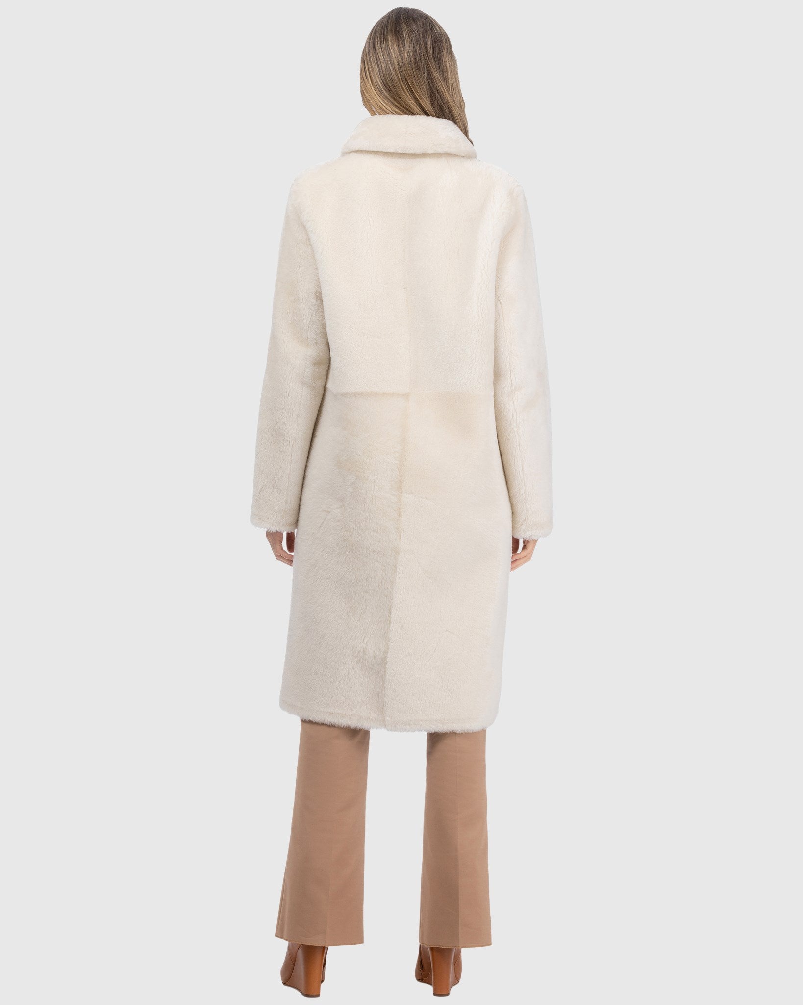 REVERSIBLE MERINO SHEARLING LAMB SHORT COAT