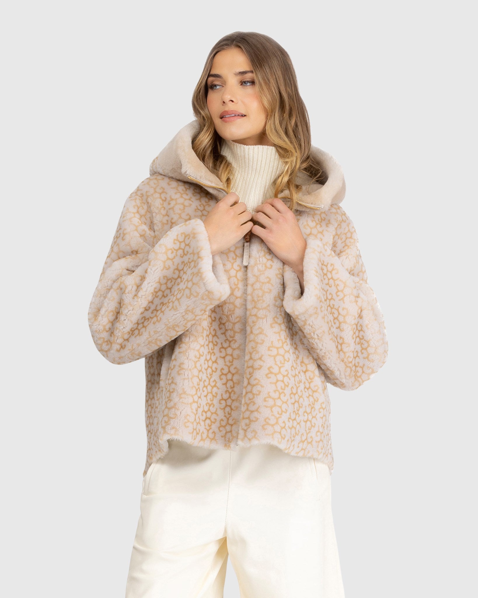 #Color_CREAM/PALOMINO NSIGNIA/GOLD