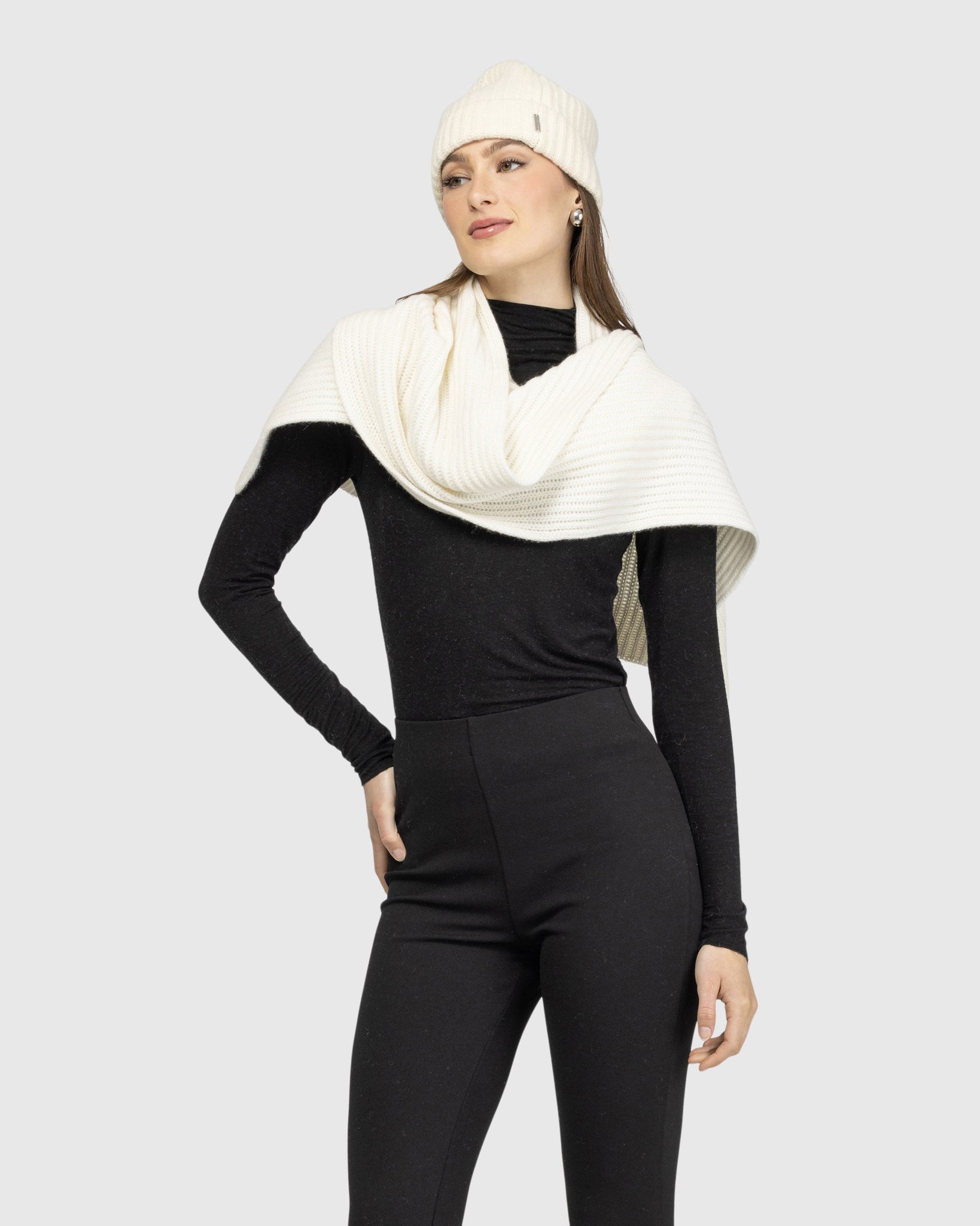 #Color_IVORY