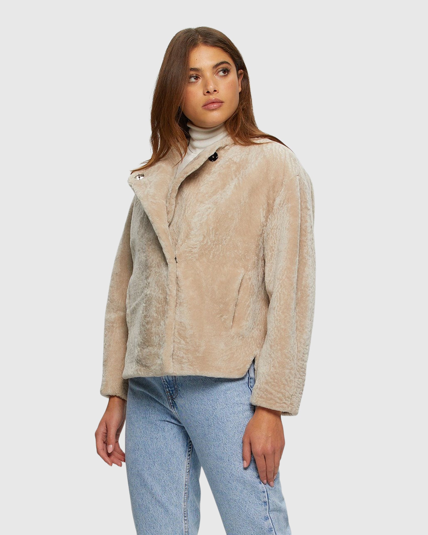 #Color_BEIGE