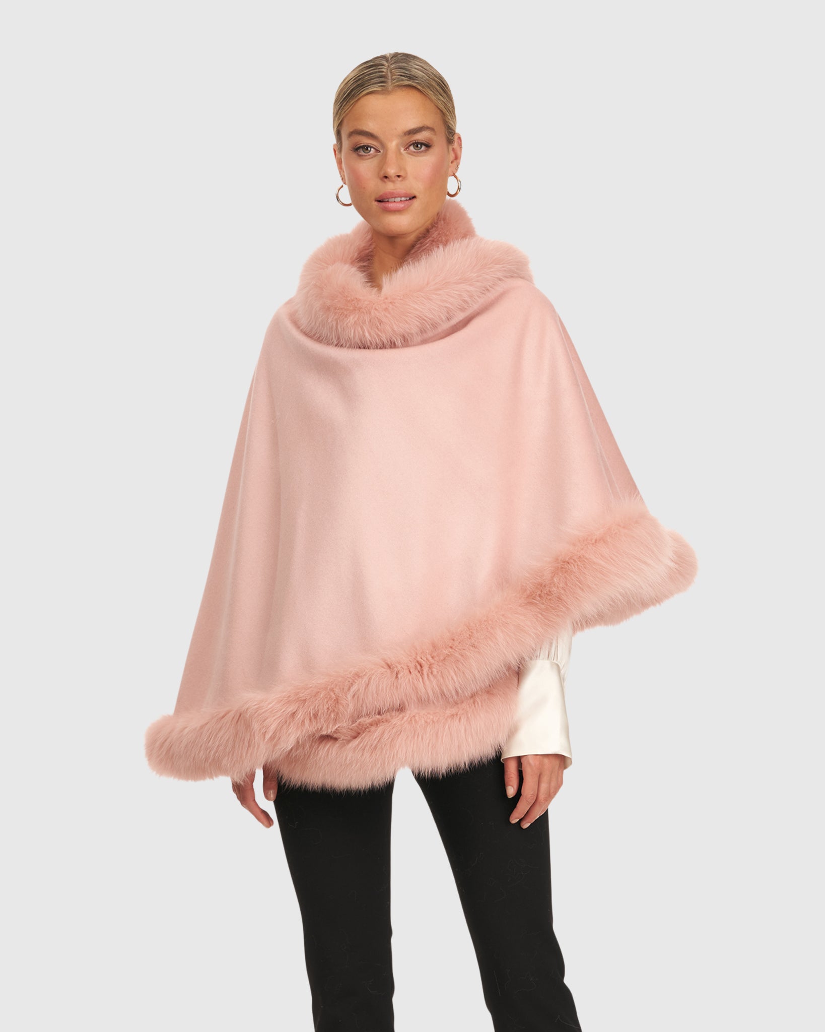 #Color_Light Pink